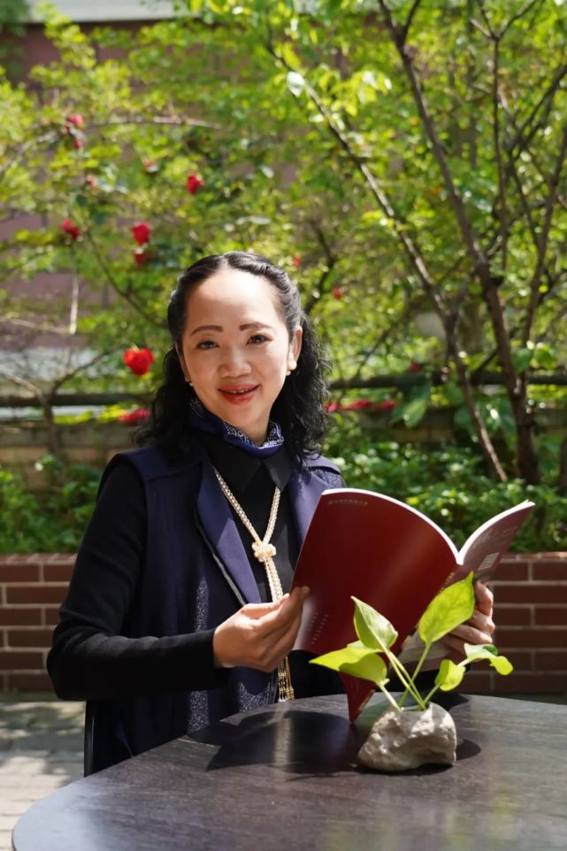 成都市实验小学校长李蓓未来学校应该具备3l功能