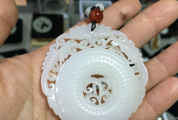 塔罗占卜4块白玉哪个是贵族用的测一年后你会变成什么样