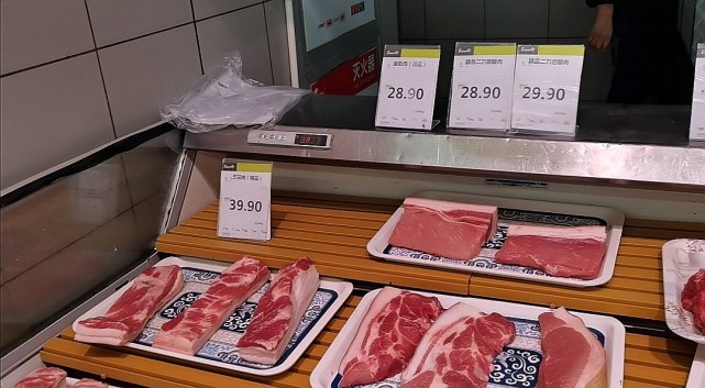 宝妈看到超市肉价吓了一跳