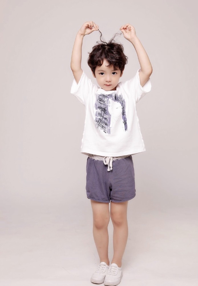 6岁陈天雨演技在线,剧中许子言可爱呆萌,剧外文艺有范