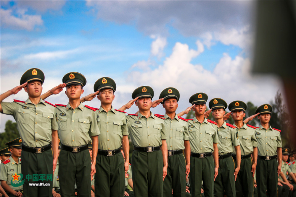 侯崇慧摄会操以单个军人队列动作为主要内容,采取抽签出场,现场打分