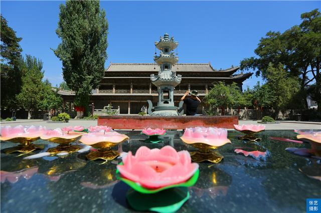 张掖大佛寺佛身长345米头部曾藏历朝历代佛教珍宝和历史文物