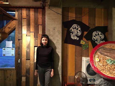 茱莉亚|23岁富豪千金征男友要求对方有6000亿 网友听了翻白眼