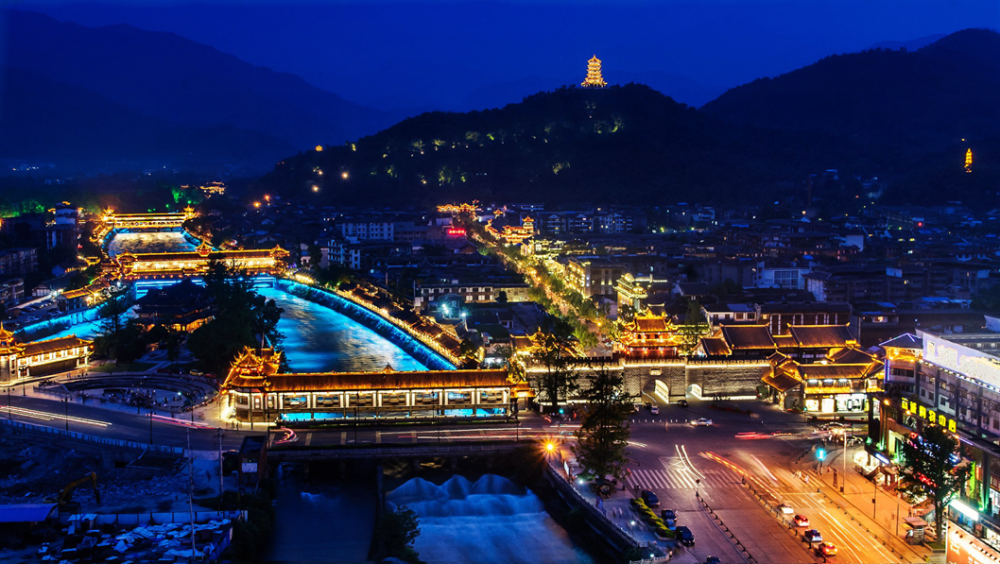 其实你对都江堰的夜生活一无所知