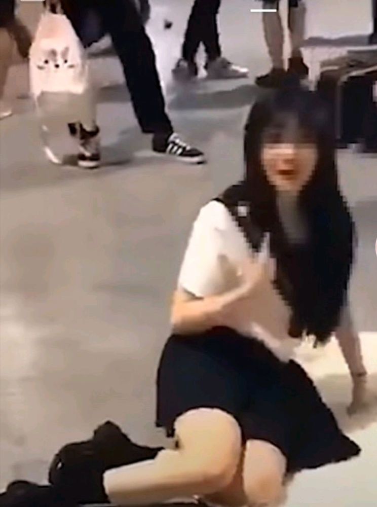 上海漫展jk女道歉并且报警维权网上流传是偷拍的正面照没有不雅之处