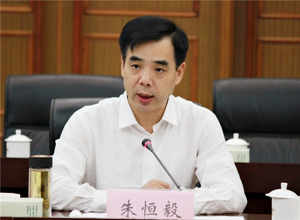 围绕问题清单整改打好扫黑除恶收官之战