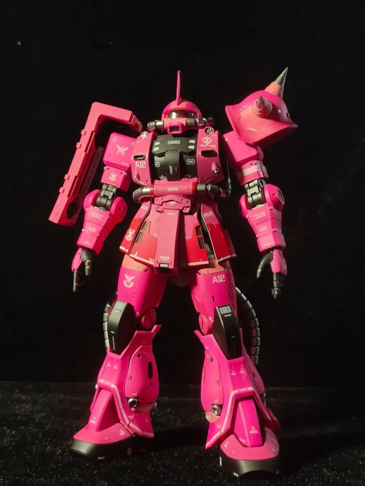 高达模型秀骚mg红扎古配合evo的gk十分的少女心