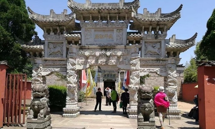 四大书院之一的象山书院,泸溪河对岸是明朝宰相夏言的故里——桂洲村