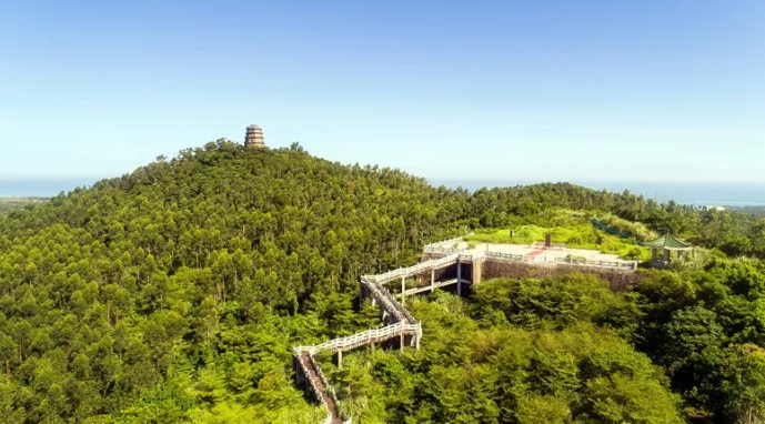 免费开放时间:全天景点位置:导航文昌市铺前镇七星岭第五站木兰湾车程