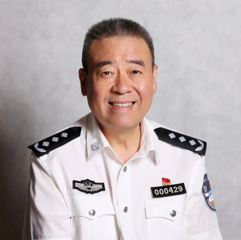 警歌嘹亮 《忠诚》_腾讯新闻