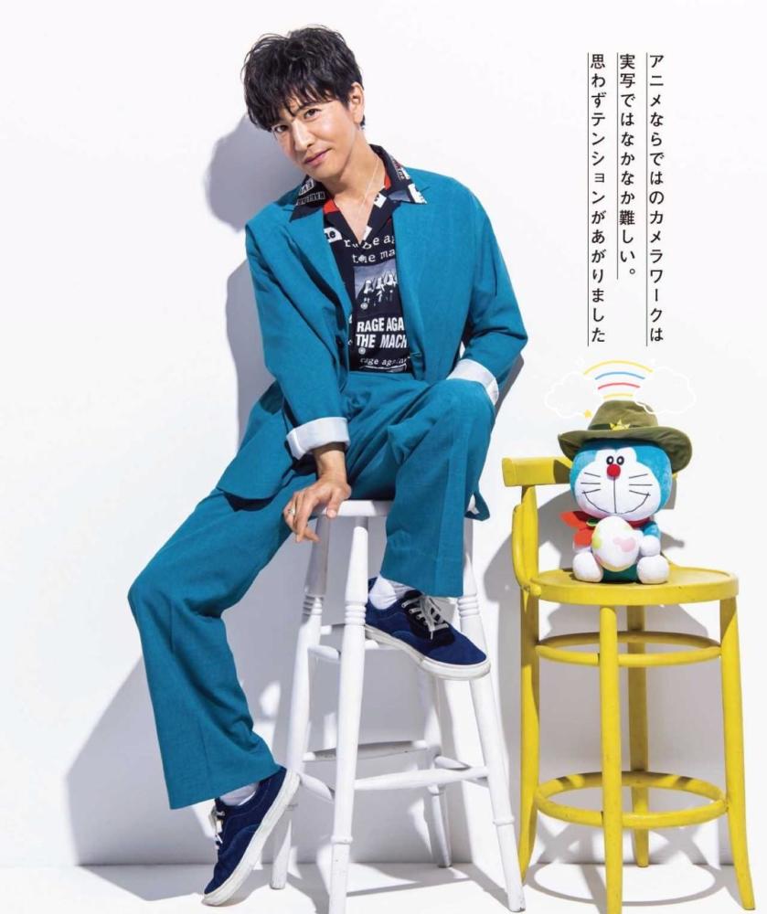 47岁木村拓哉晒西装全身照神颜无惧怼脸拍过于精瘦惹粉丝心疼