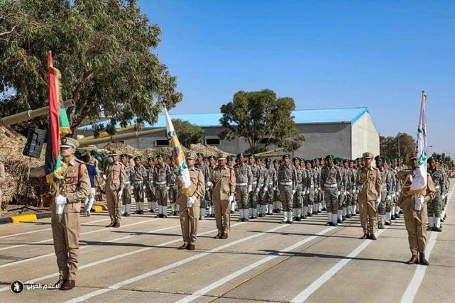 利比亚国民军修复两个苏制s200防空导弹系统阅兵展示真实面貌