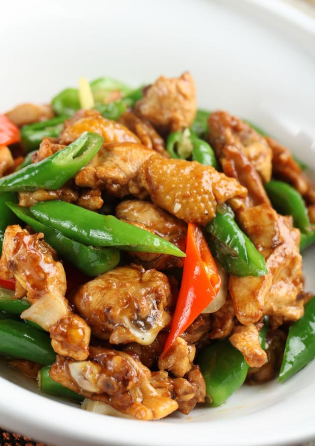 大厨教你生炒鸡块的正宗做法香辣下饭