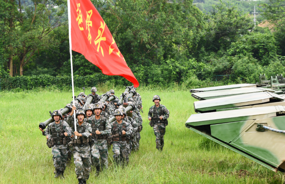 探寻第74集团军某旅硬骨头六连硬字战旗别样红