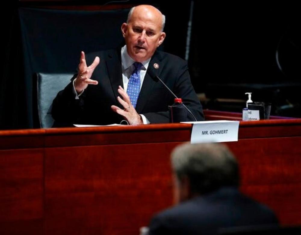 特朗普|美国确诊议员“押注”服用羟氯喹，特朗普为何就认这款“神药”？