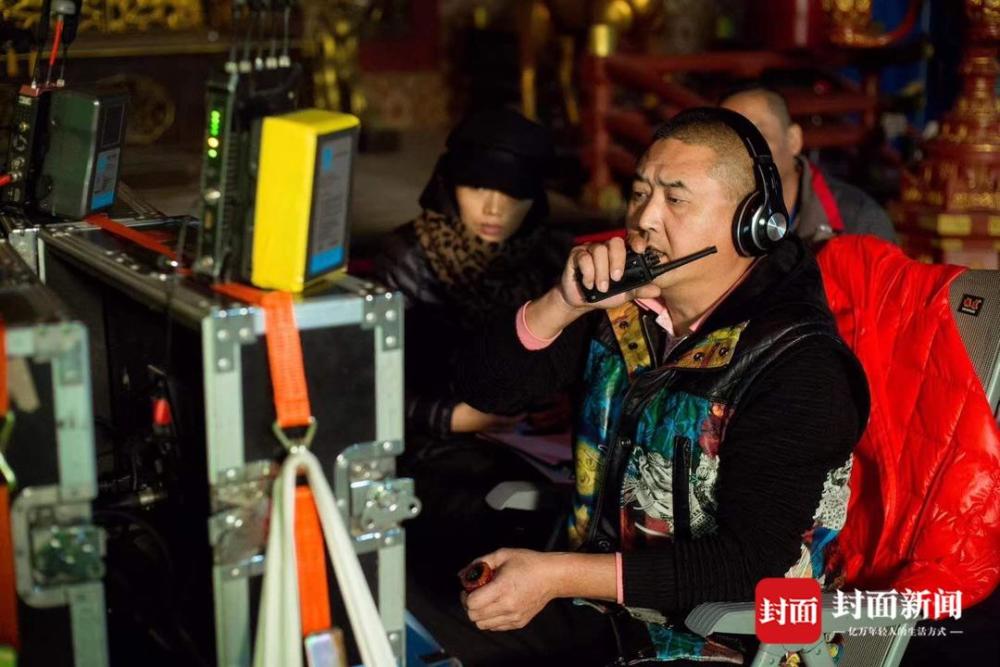 负责执导电影《欢天喜地天蓬传》的导演张学松是中央戏剧学院表演系