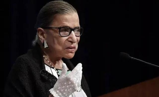 鲁斯·巴德·金斯伯格|美国最高法院女大法官染新冠后肝癌复发，再次入院治疗