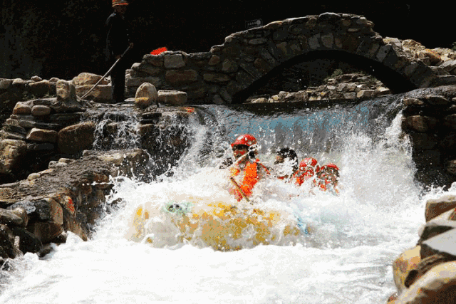 好消息,庐山西海将军峡漂流正式对外开放,据说有活动!