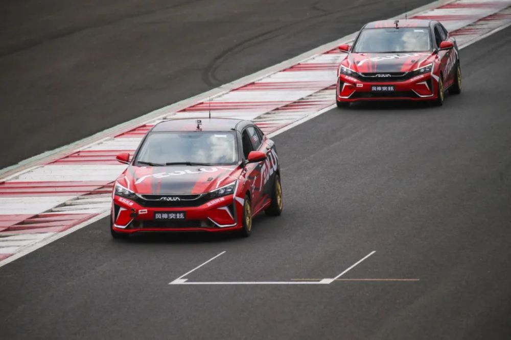 迎风进击东风风神车队出征ctcc2020赛季