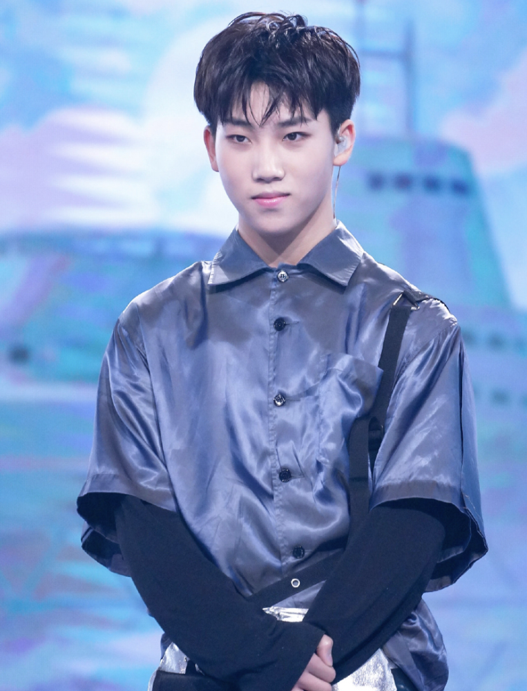 当初张天赐和千玺一起录制节目的时候,千玺是非常照顾