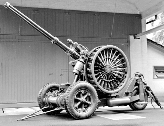 英国"红国王","红王后"高射炮,50年代的秘密防空武器