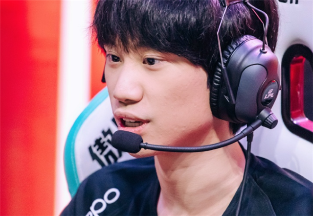 LPL职业选手喜欢氪金吗？rookie超喜欢买买买