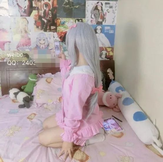 根据《法制日报》报道,这些福利姬有相当一部分还是未成年少女,他们