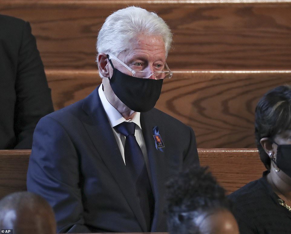 唐纳德·特朗普|美国三位前总统齐聚约翰·刘易斯葬礼，奥巴马暗讽特朗普，有人阻止投票