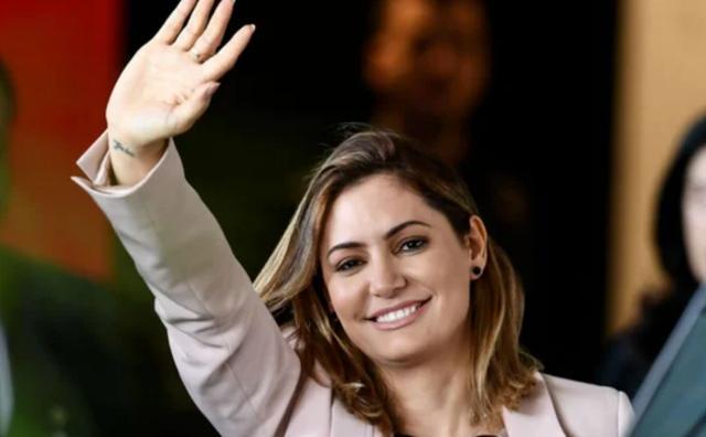 国际连连看 07-31 06:16 1热评 巴西第一夫人米歇尔·博尔索纳罗