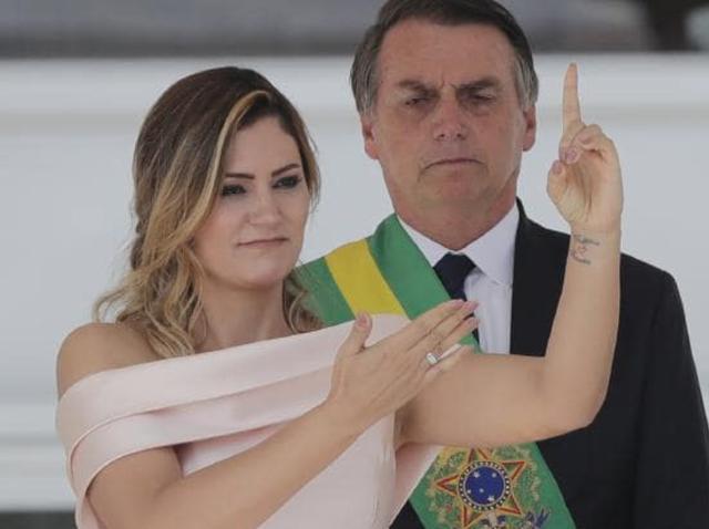 米歇尔·博尔索纳罗|巴西第一夫人新冠病毒检测呈阳性，丈夫此前多次淡化病毒后也确诊