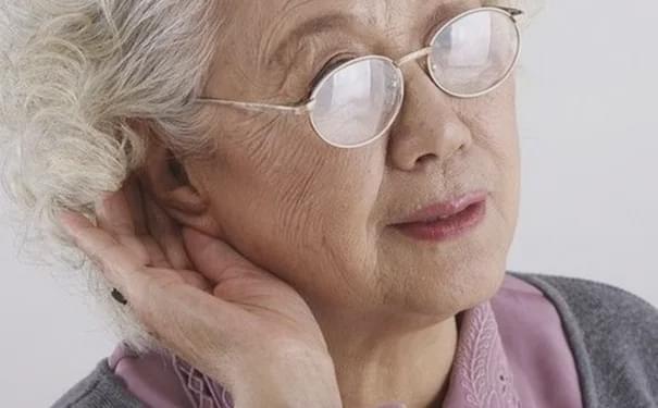 肾脏|肾脏异常，身体会有四个表现，若占上一个，三件事要尽早戒掉！