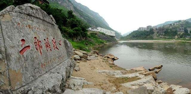 罗炳辉长征建奇功为何不受重用南下还是北上方向犯错