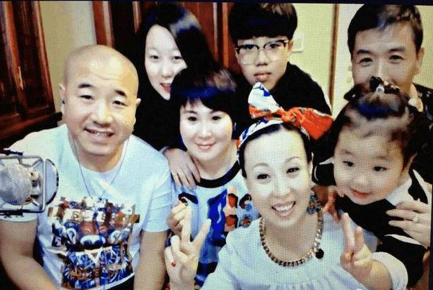 《乡村爱情14》王小利将回归,档期原因还是向师傅赵本山服软了?