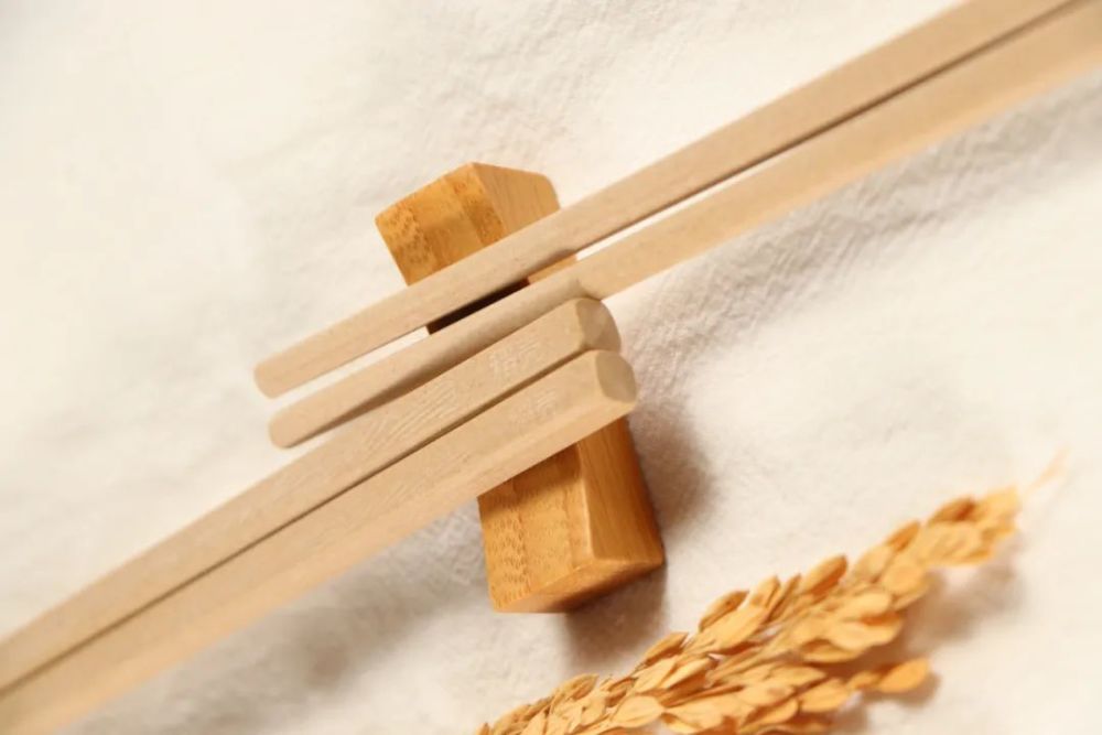 稻壳筷子上方下圆,经典实用 ▼