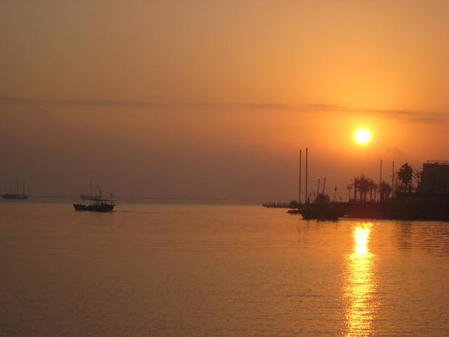 古诗词|3首消暑古诗词，文采飞扬意境美，带来一阵清凉舒心
