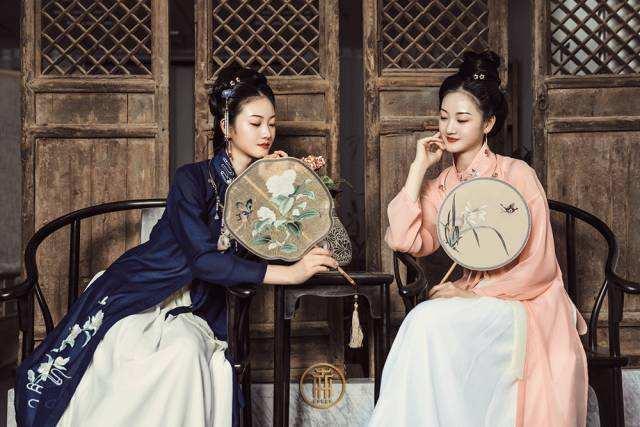 古诗词|3首消暑古诗词，文采飞扬意境美，带来一阵清凉舒心