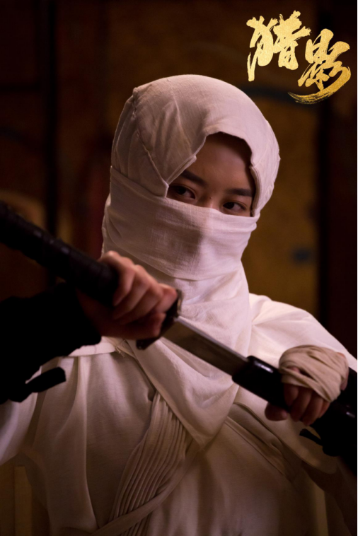 猎影女装大佬安能辨我是雌雄