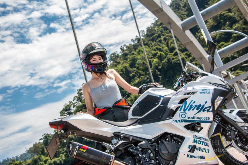 女车主说车为自由圆摩托梦川崎ninja400