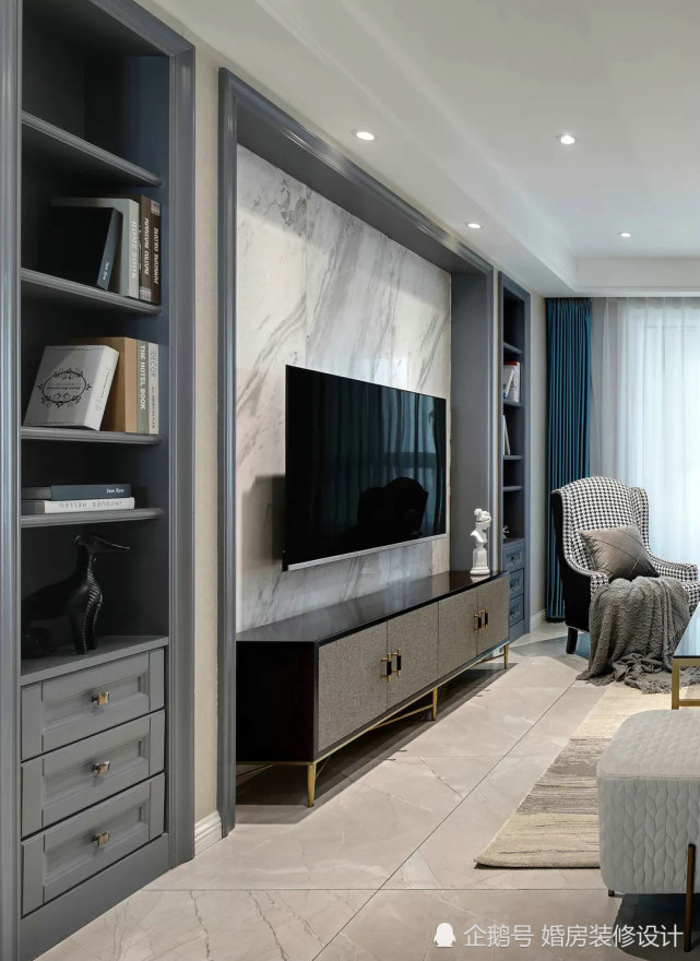 内嵌式电视背景墙,设计感与实用性并存,采用大理石点缀,空间愈发有