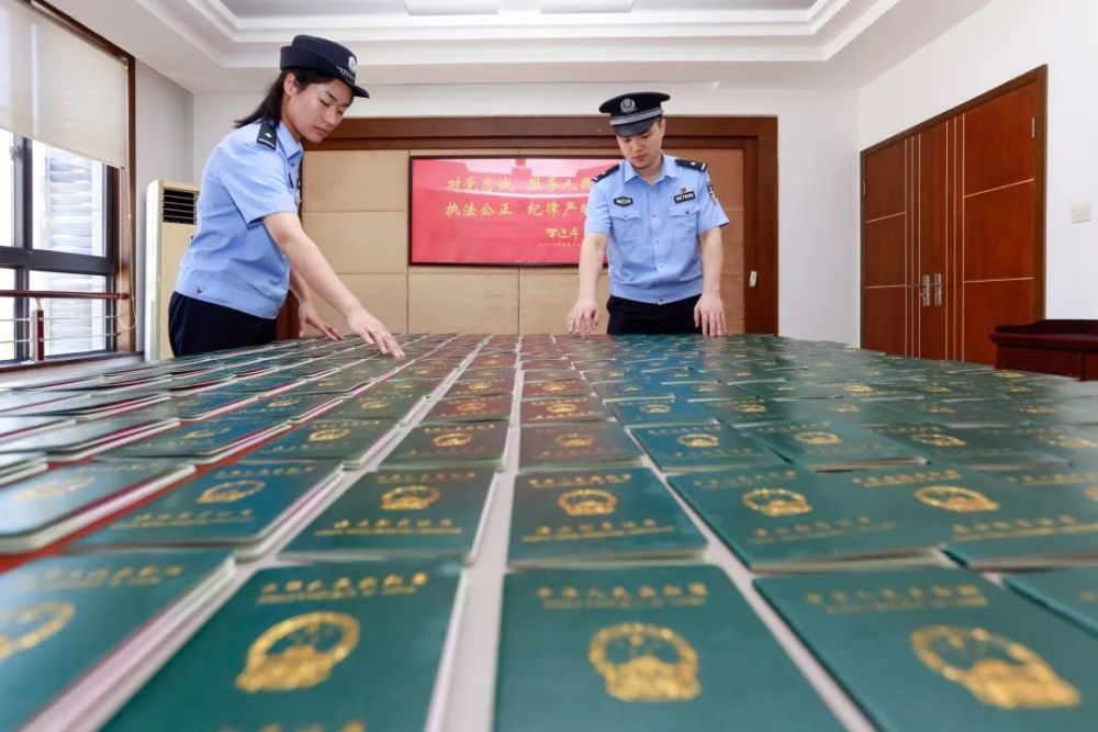 即将开捕,舟山200多名渔民竟拿到假船员证!这家中介被查获