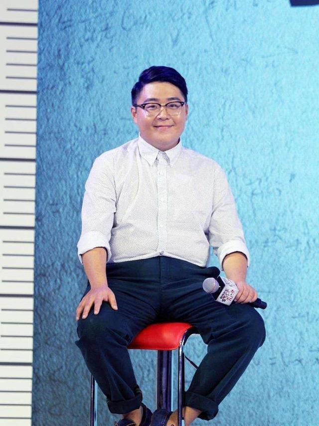 郝劭文四岁出道赚取百万身家被母亲赔光如今30岁无戏可拍