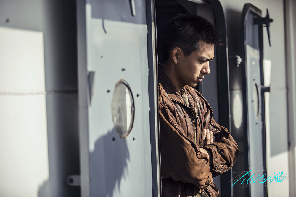 李现抵达之谜上映不爱当鲜肉和偶像我和主角都不合时宜