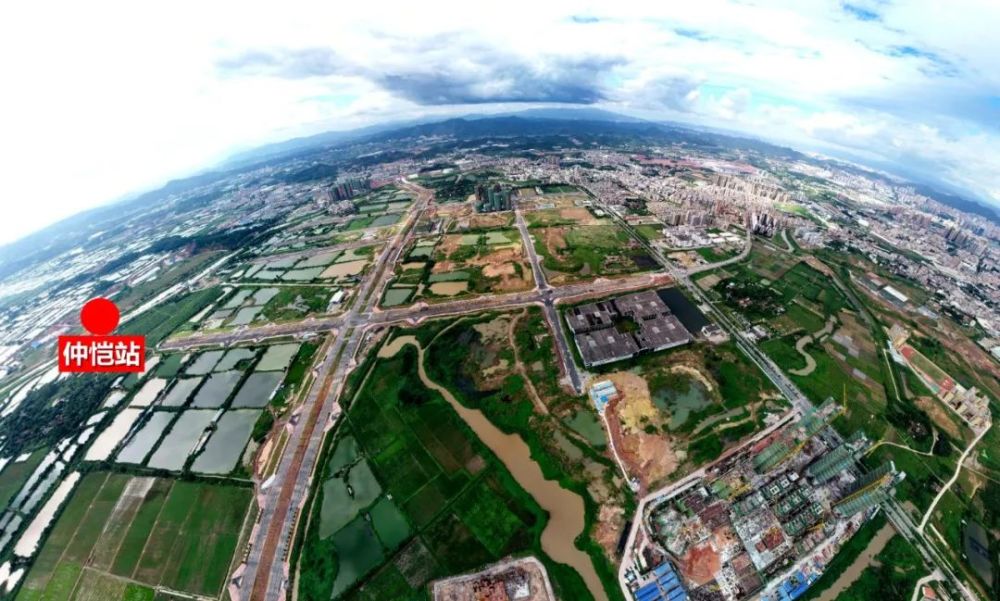 早在2014年,潼湖生態智慧區就此成立並啟動建設;2016年5月,潼湖生態