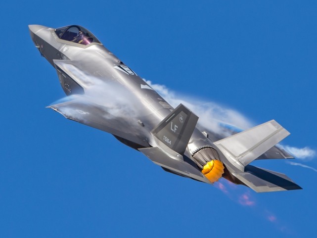 f-35隐形战斗机将进行重要升级,性能突飞猛进,歼-20要加油了