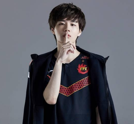 LPL：刘青松身患怪病？一紧张就全身痒，FPX世界赛悬了？