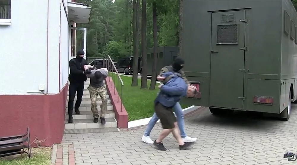 白俄罗斯|白俄罗斯称逮捕33名俄雇佣兵，俄方：是去土耳其的，错过了航班