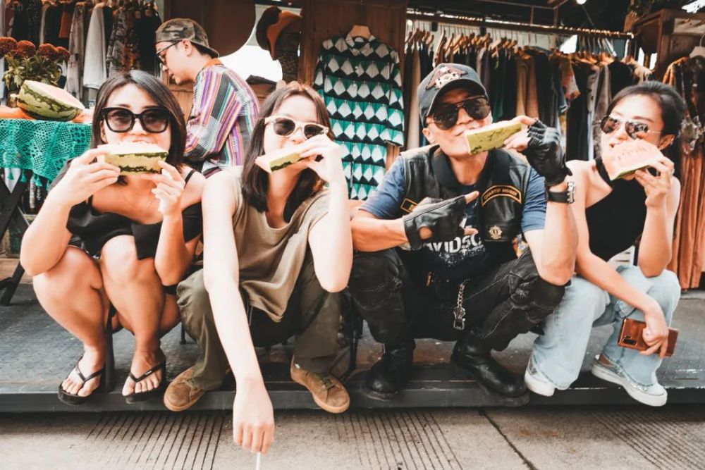 盛夏|盛夏里的一个寻常周末，还是去摆摊吧