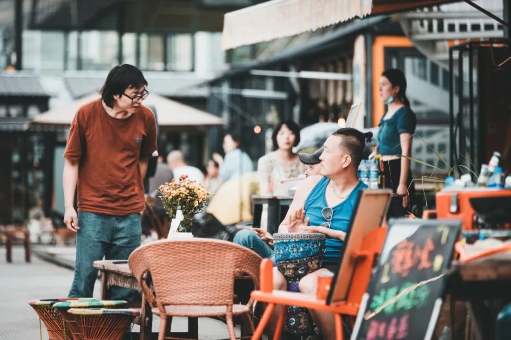 盛夏|盛夏里的一个寻常周末，还是去摆摊吧