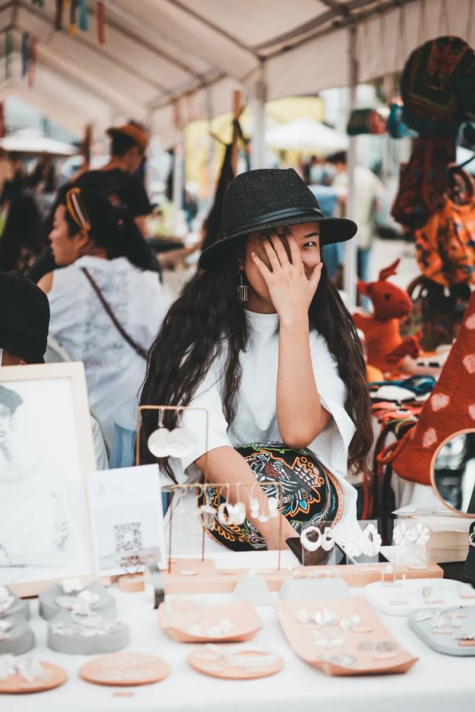 盛夏|盛夏里的一个寻常周末，还是去摆摊吧