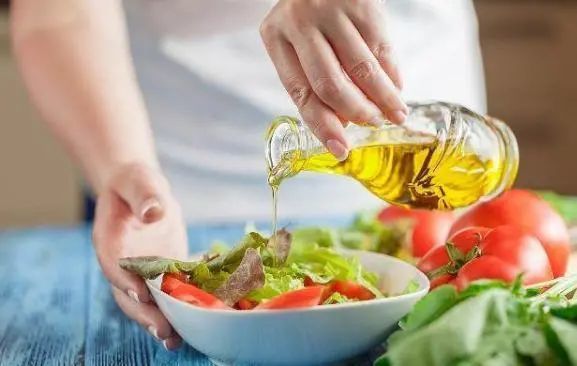 免疫|6个身体表现，是免疫力变差了，少做5件事，增强免疫少生病